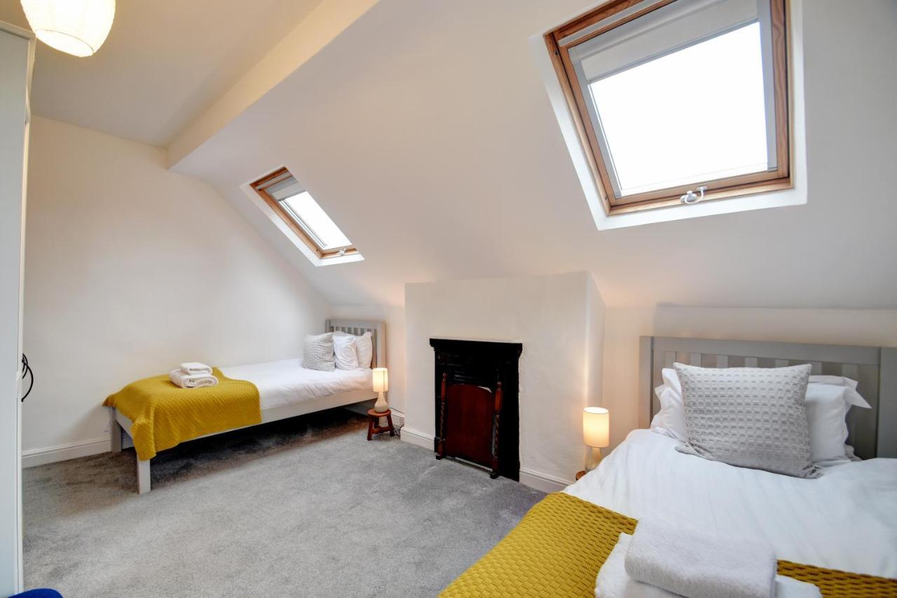 Spacious Victorian Townhouse Near Hcc With Off Street Parking Harrogate Eksteriør billede