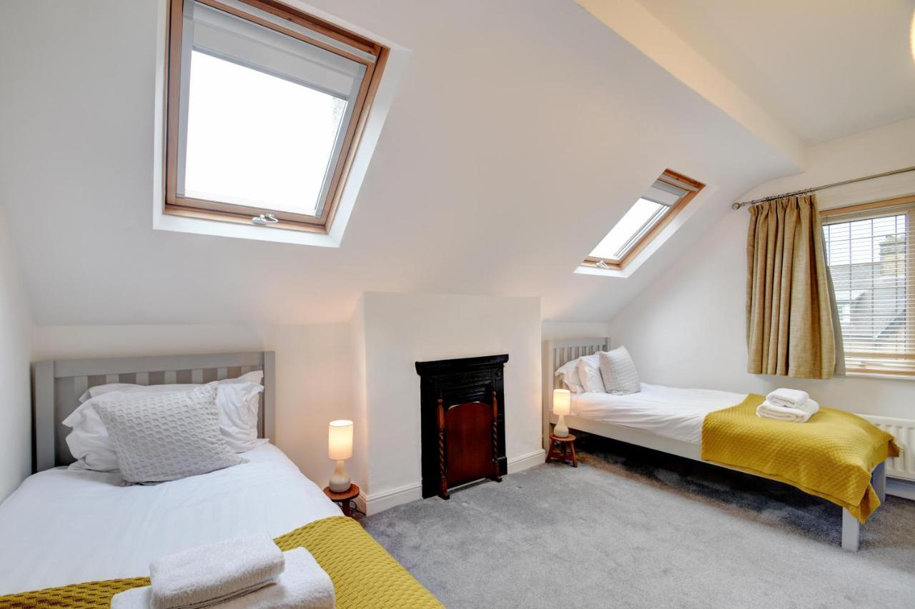 Spacious Victorian Townhouse Near Hcc With Off Street Parking Harrogate Eksteriør billede