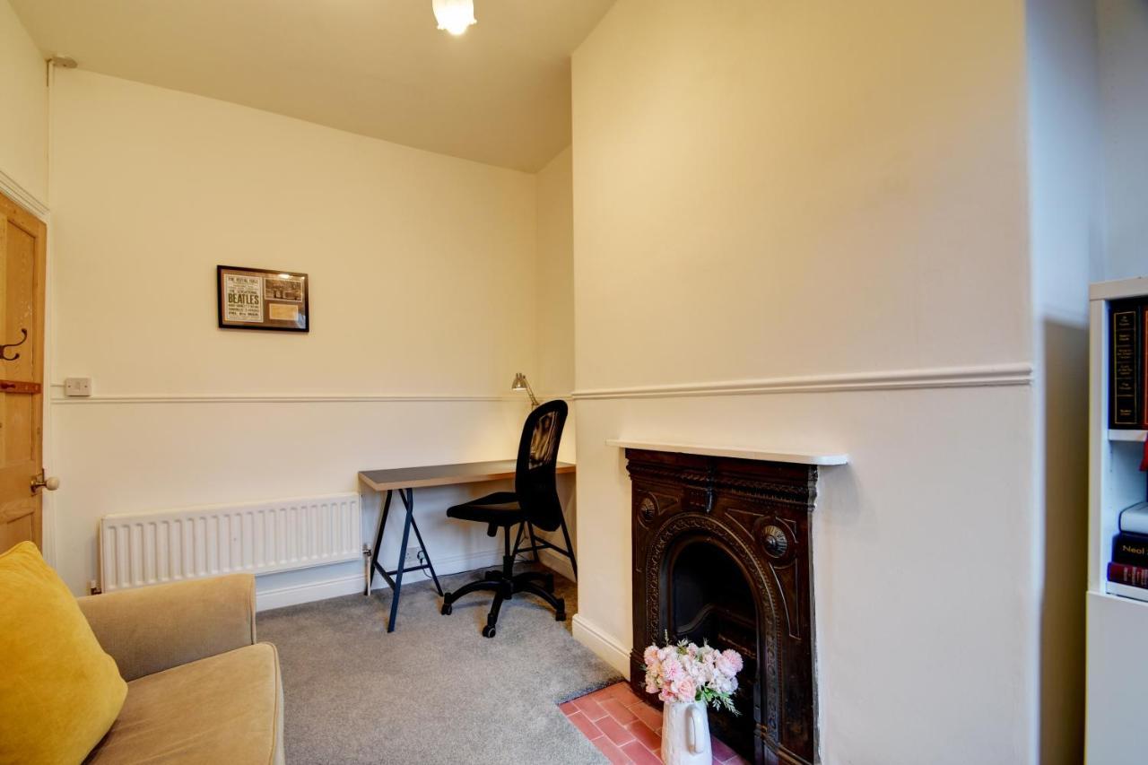 Spacious Victorian Townhouse Near Hcc With Off Street Parking Harrogate Eksteriør billede